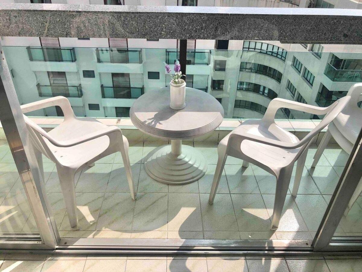 Pe Na Areia: 3 Dorms Com Vista Deslumbrante * Guaruja