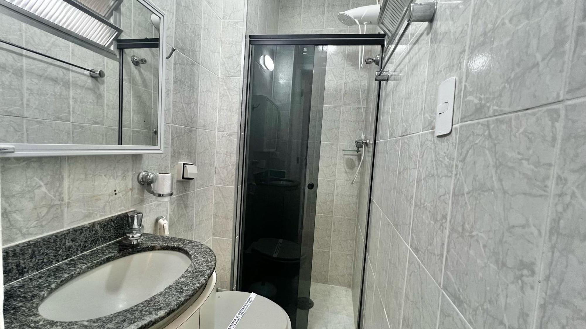 Pe Na Areia: 3 Dorms Com Vista Deslumbrante Guaruja